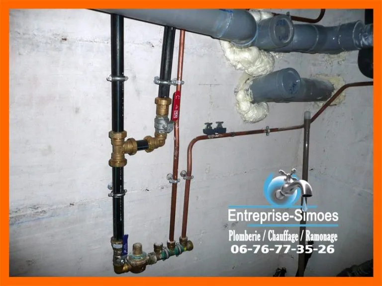 Évacuations PVC et alimentation cuivre